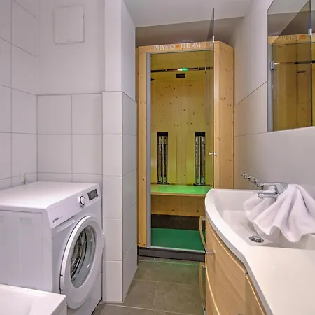 Brunner On The Slope Daire Niederau